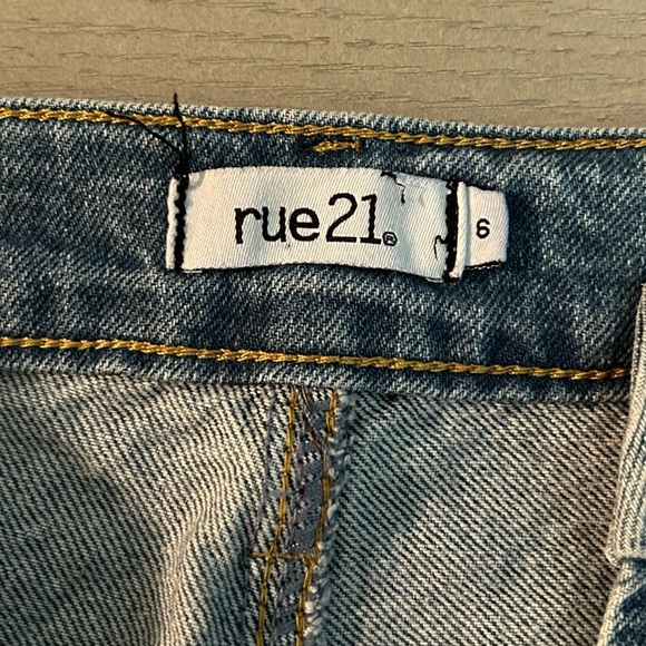 Rue 21 High Rise Straight Legged Distressed. Super cute! - Picture 4 of 7